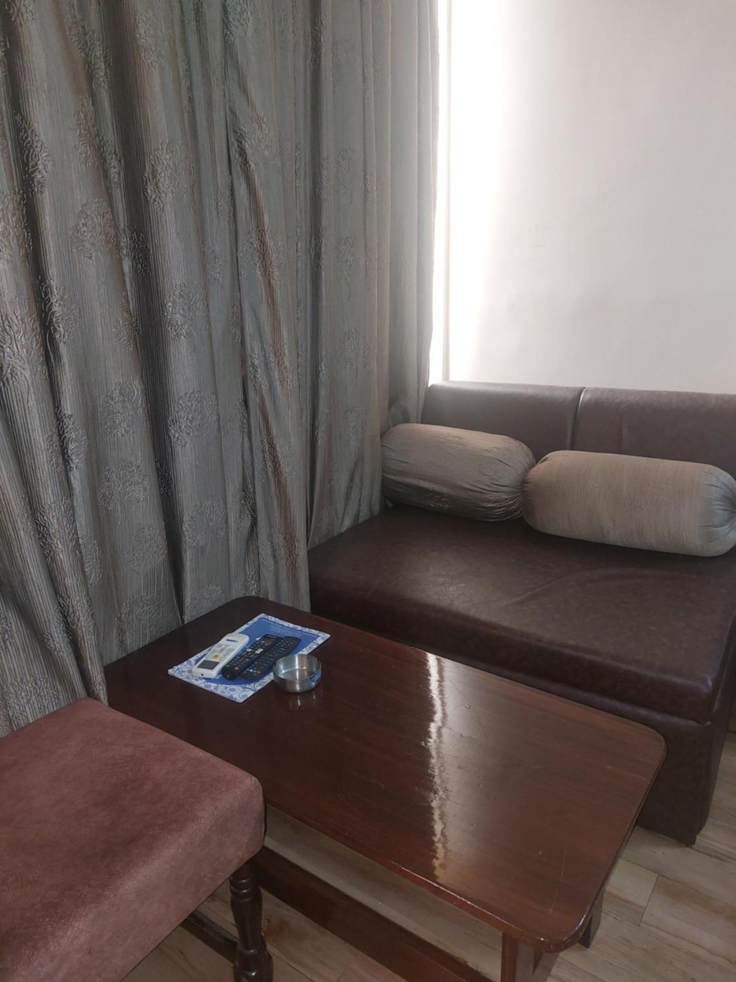Hotel Shikhar Palace Jabalpur Luaran gambar